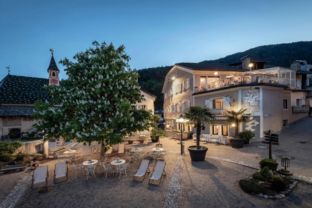 Hotel Weisse Lilie - B&B Rio di Pusteria Exterior foto